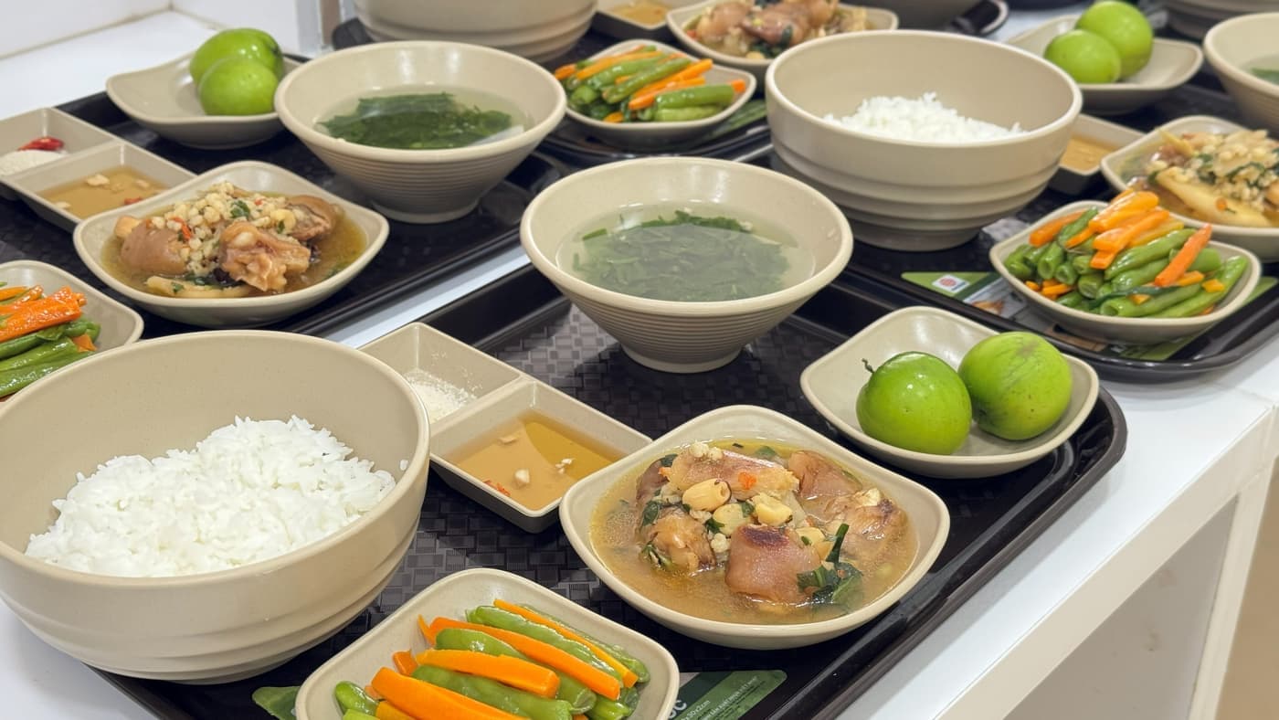 Cơm cữ 3 bữa mỗi ngày